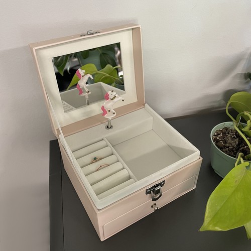 Szkatułka/ kuferek na biżuterię z pozytywką 22903 - obrazek 8